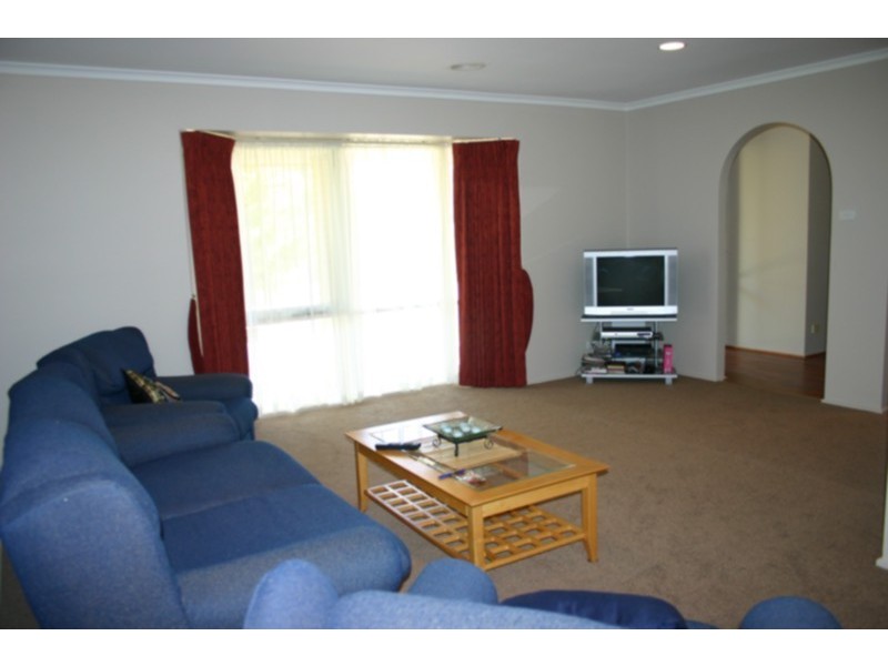 30 Keith Avenue, Sunbury VIC 3429