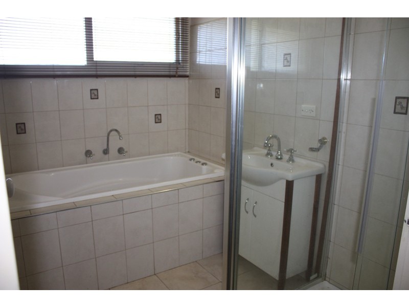 143 Reservoir Road, Sunbury VIC 3429