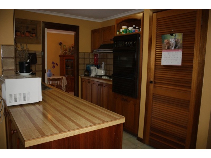 16 McEwen Drive, Sunbury VIC 3429