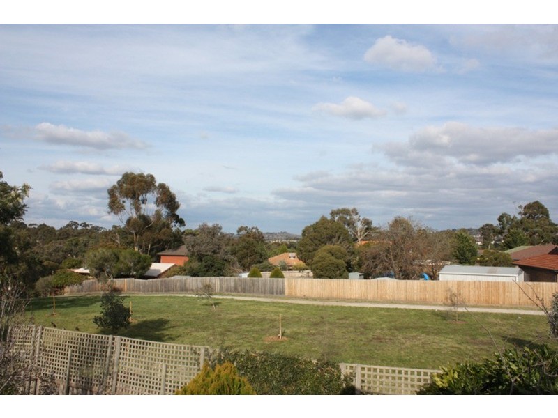 16 McEwen Drive, Sunbury VIC 3429