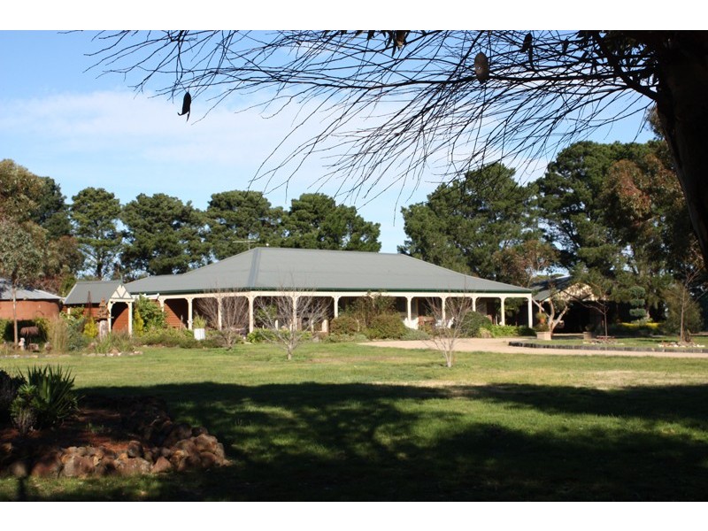 81 Fielding Drive, Gisborne South VIC 3437