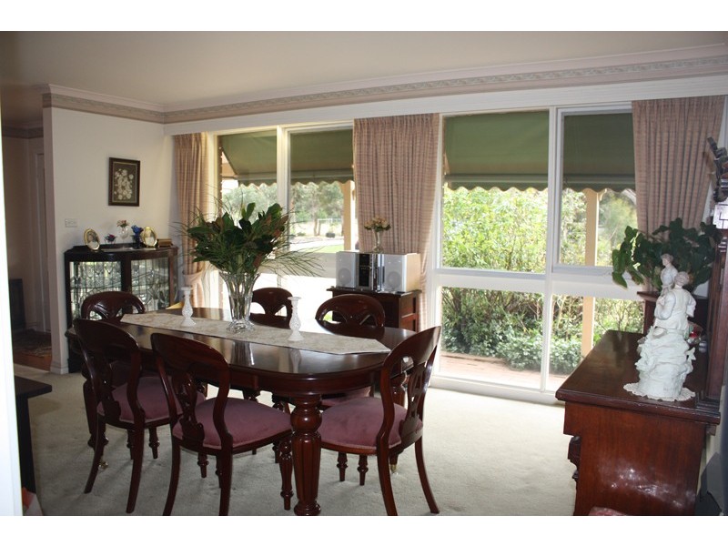 81 Fielding Drive, Gisborne South VIC 3437