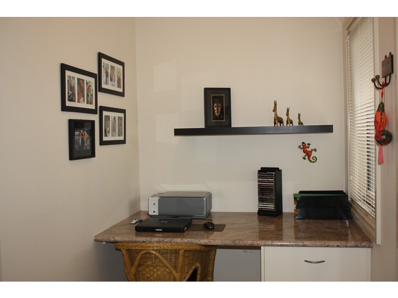 2/57-59 Barkly Street, Sunbury VIC 3429