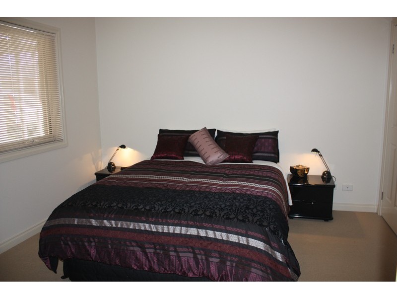 2/57-59 Barkly Street, Sunbury VIC 3429