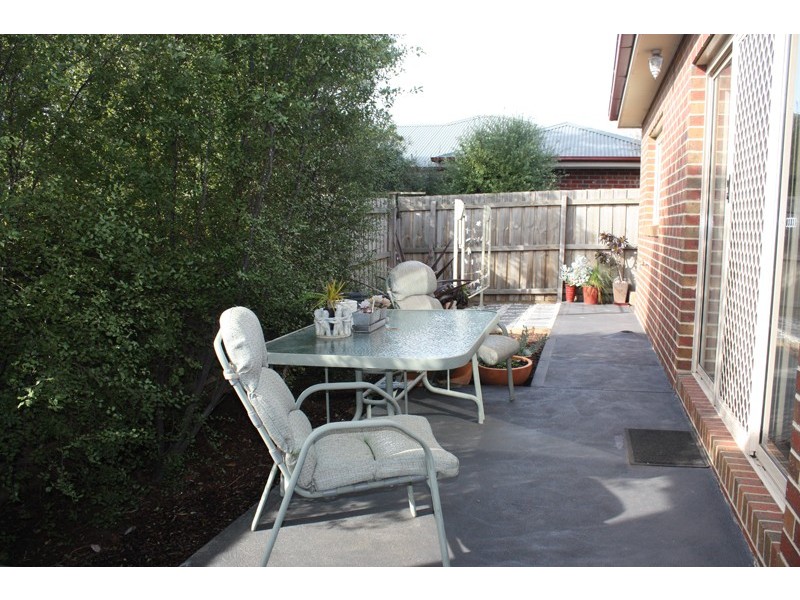 2/57-59 Barkly Street, Sunbury VIC 3429