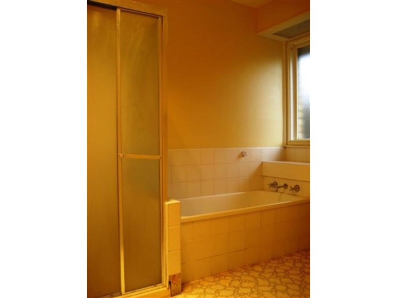 8 Hogan Street, Sunbury VIC 3429