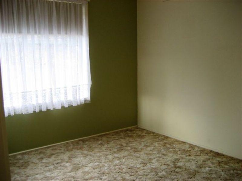 8 Hogan Street, Sunbury VIC 3429