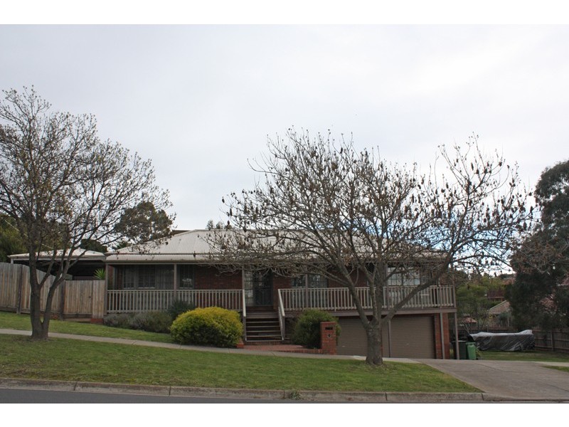 2 Fraser Court, Sunbury VIC 3429