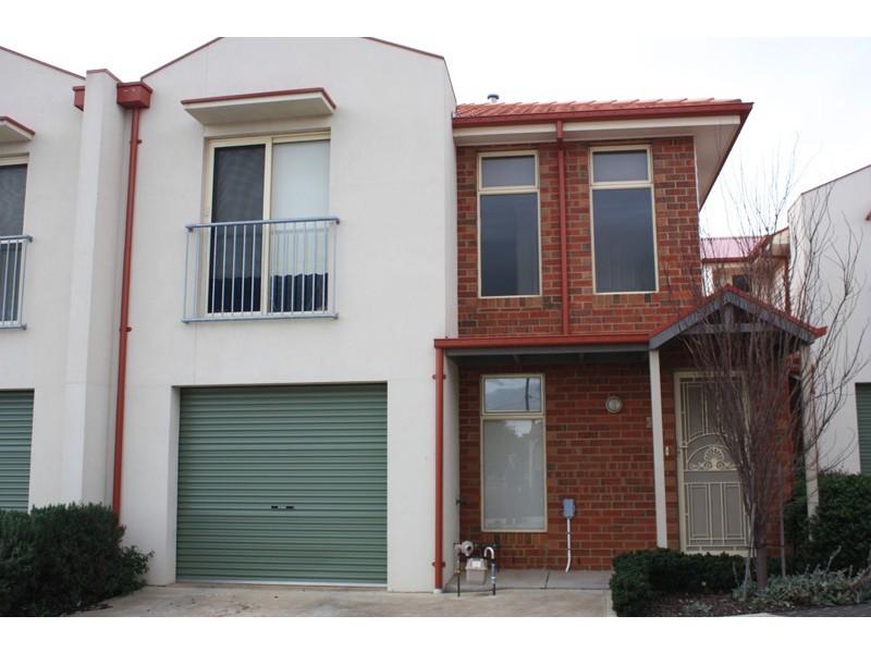 15/169-173 Oshanassy Street, Sunbury VIC 3429