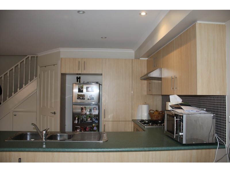 15/169-173 Oshanassy Street, Sunbury VIC 3429