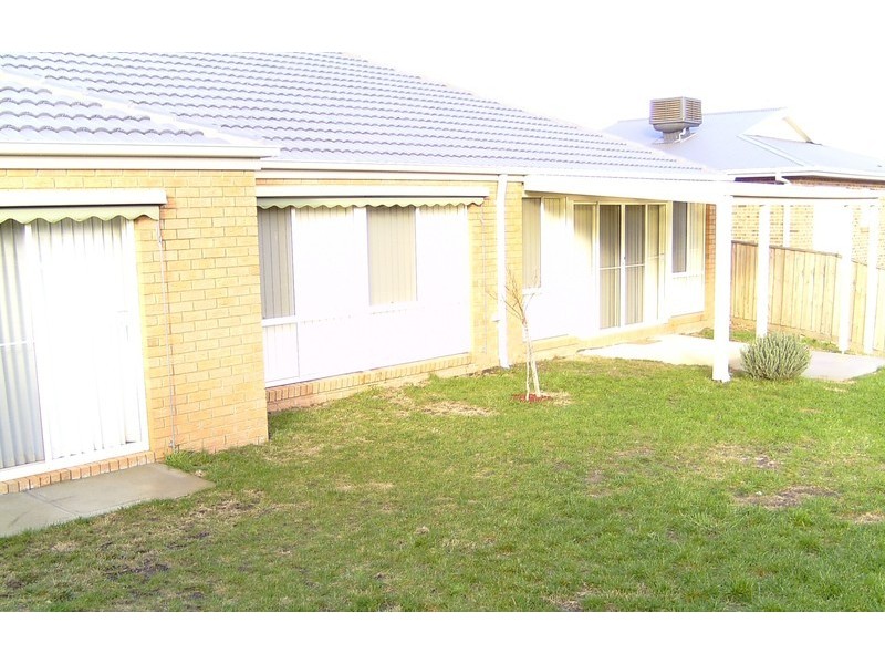 7 Windsor Rise, Sunbury VIC 3429
