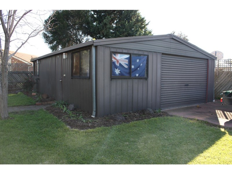 18 Muirfield Court, Sunbury VIC 3429