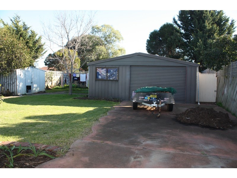 18 Muirfield Court, Sunbury VIC 3429