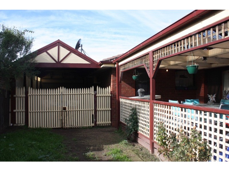 6 Harcourt Close, Sunbury VIC 3429