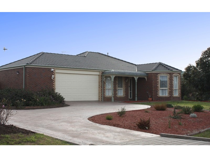 42 Rolling Meadows Drive, Sunbury VIC 3429