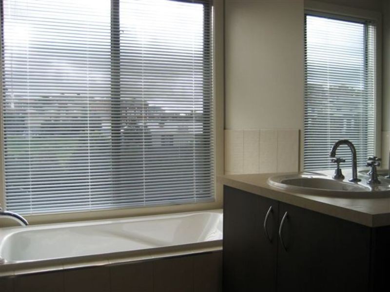 20 Wallaby Walk, Sunbury VIC 3429