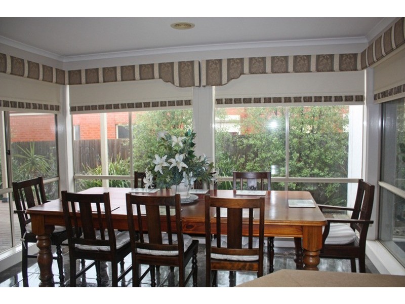 52 Belleview Drive, Sunbury VIC 3429