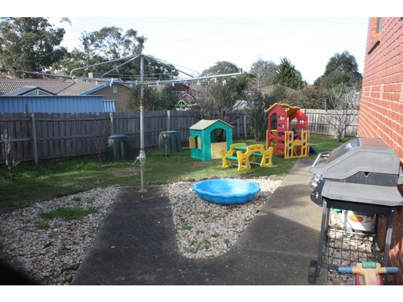3 Page Place, Sunbury VIC 3429