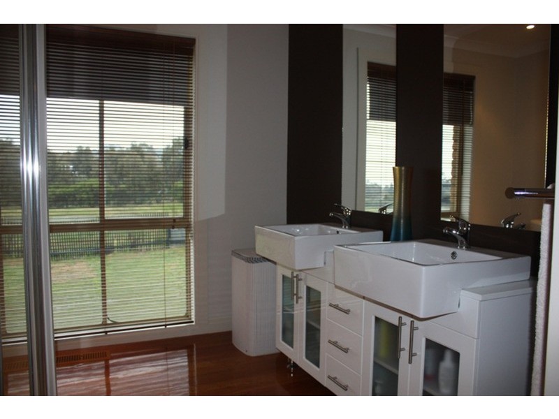 85 Nichol Street, Sunbury VIC 3429