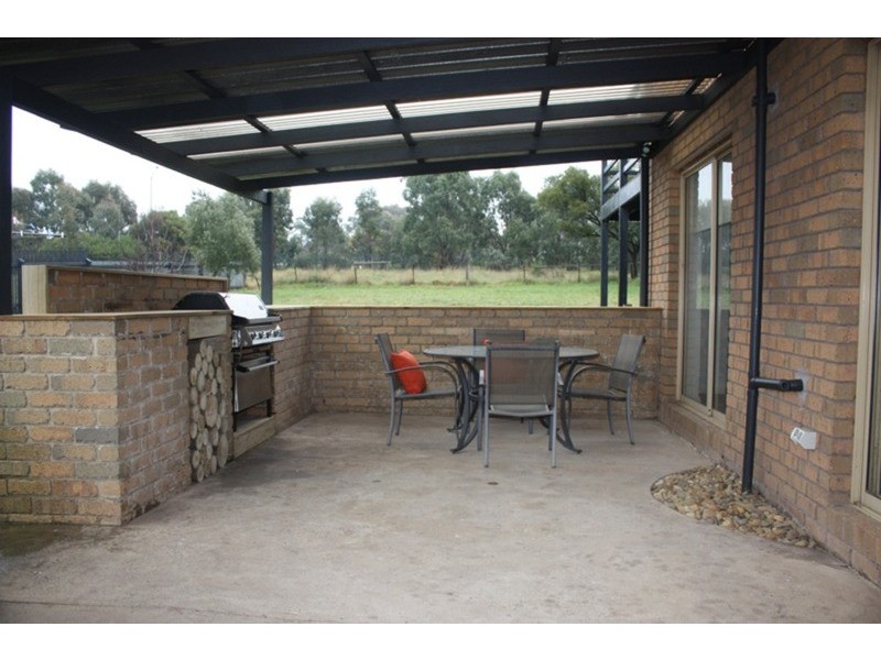 85 Nichol Street, Sunbury VIC 3429