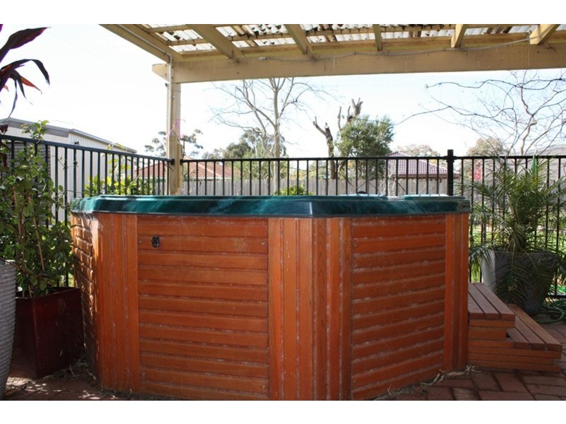 10 Chifley Court, Sunbury VIC 3429