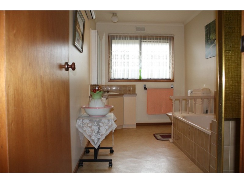 3 Cornish Street, Sunbury VIC 3429