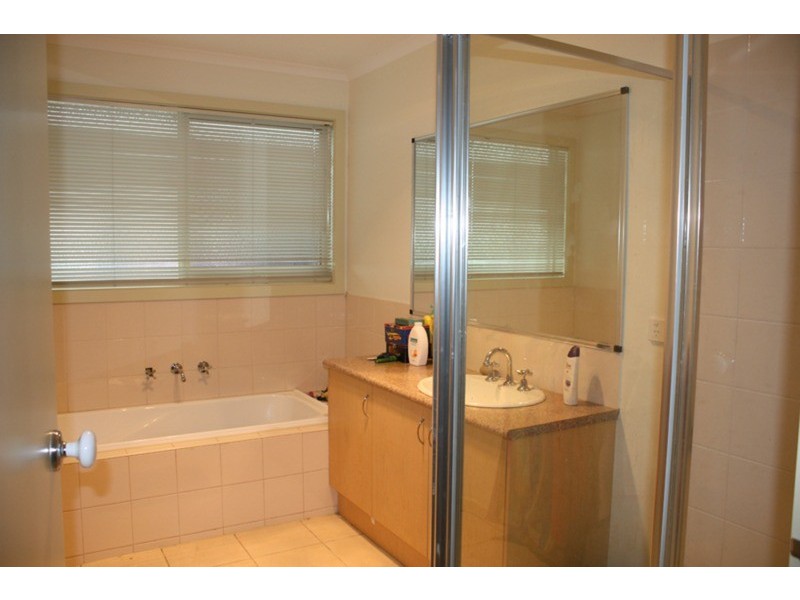 24 Possum Tail Run, Sunbury VIC 3429