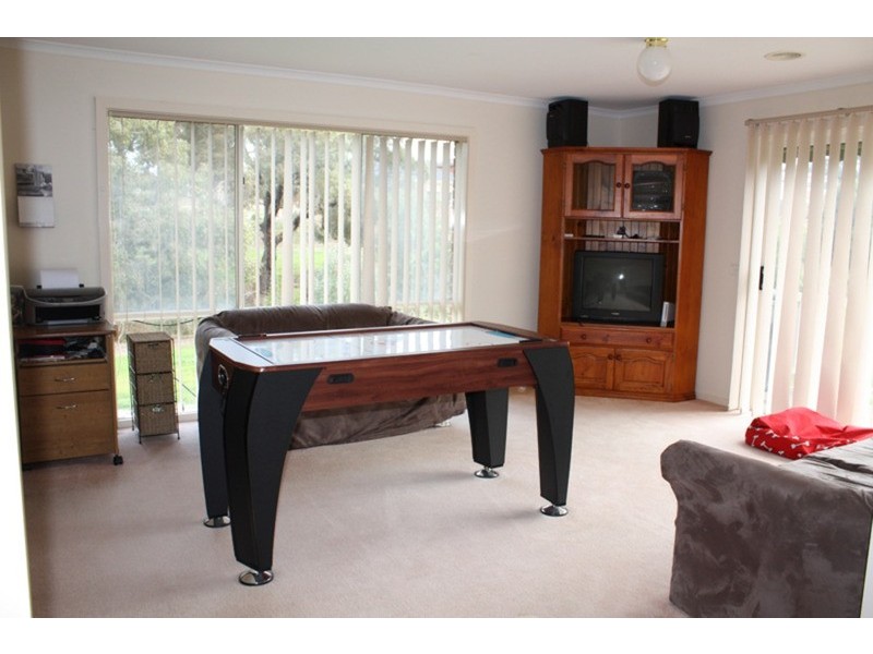 13 Bundanoon Avenue, Sunbury VIC 3429