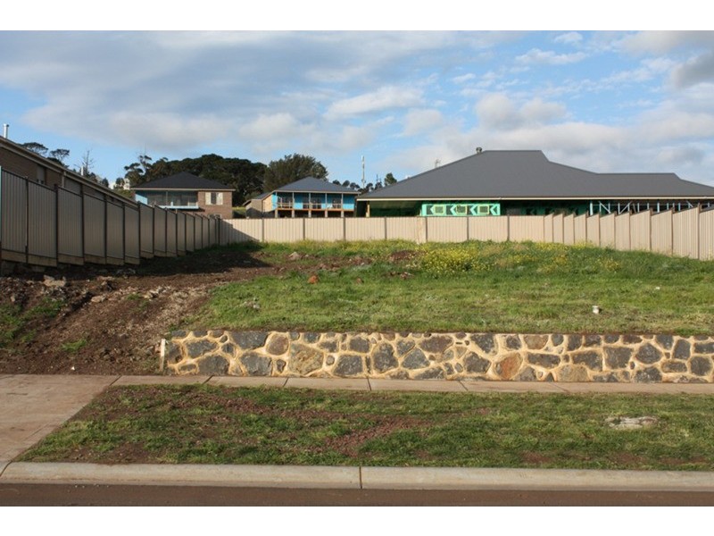 4 Fulham Way, Sunbury VIC 3429