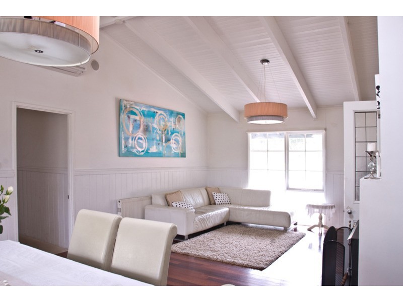 8 Zig Zag Road, Mount Macedon VIC 3441