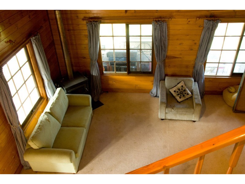 8 Zig Zag Road, Mount Macedon VIC 3441