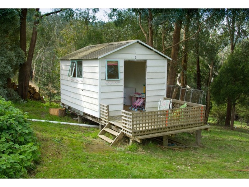 8 Zig Zag Road, Mount Macedon VIC 3441