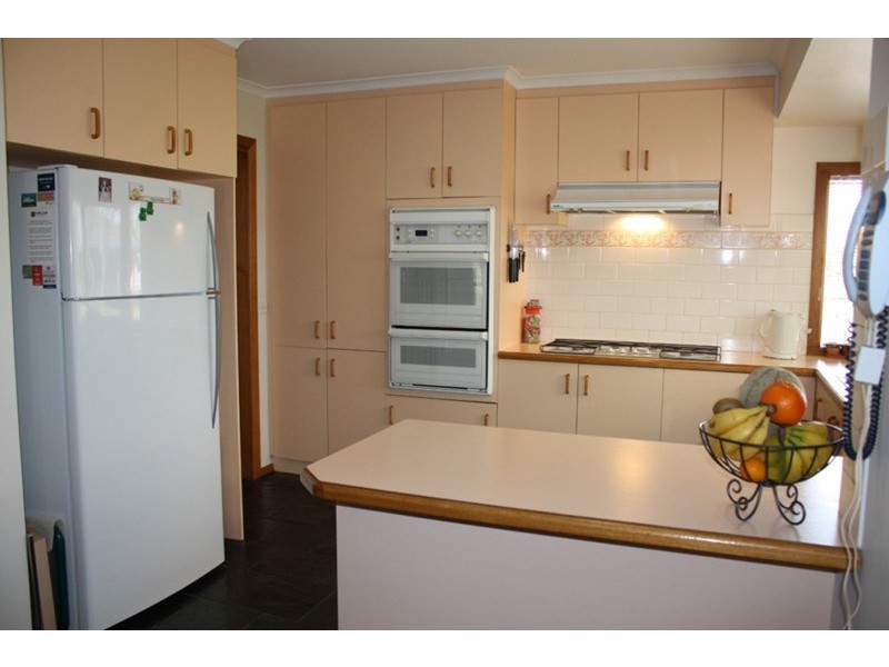 18 Abelia Court, Sunbury VIC 3429