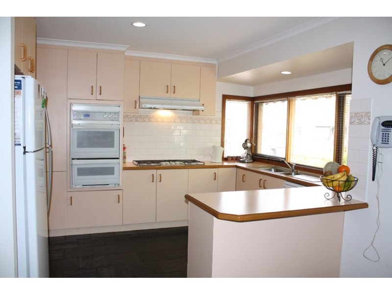 18 Abelia Court, Sunbury VIC 3429