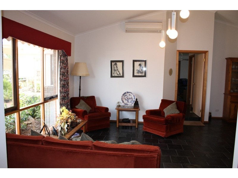 18 Abelia Court, Sunbury VIC 3429