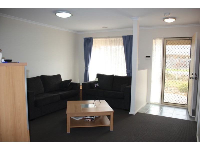 68 Cover Drive, Sunbury VIC 3429