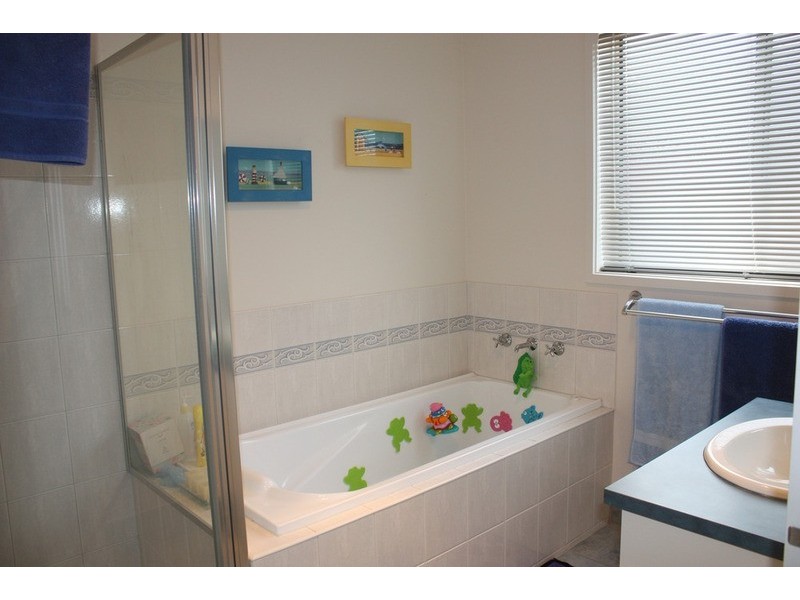 68 Cover Drive, Sunbury VIC 3429