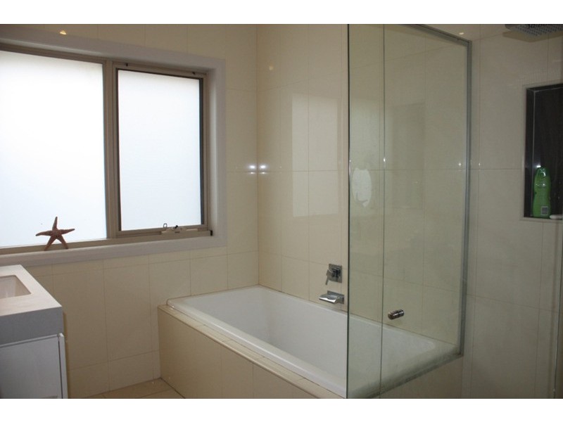 16 Duncraig Grove, Sunbury VIC 3429