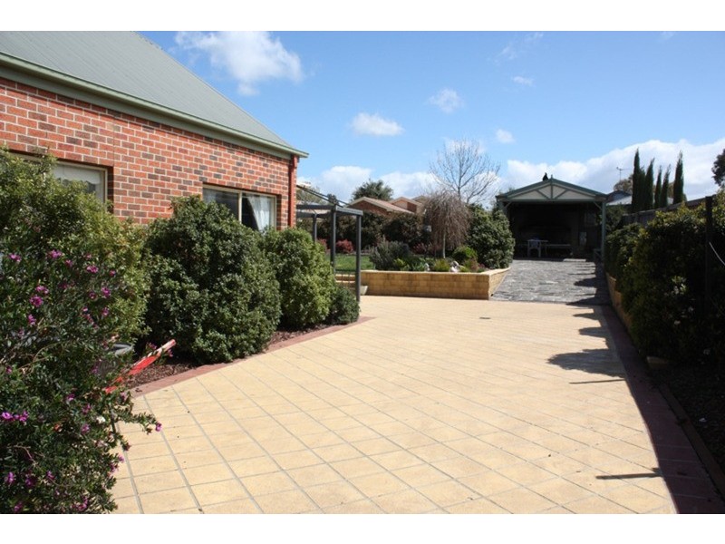 7 Kerrisdale Place, Sunbury VIC 3429
