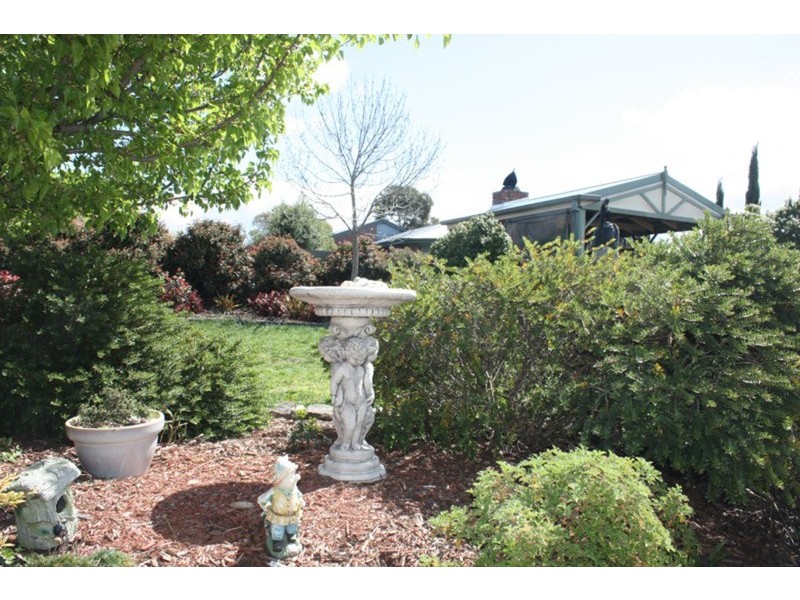 7 Kerrisdale Place, Sunbury VIC 3429