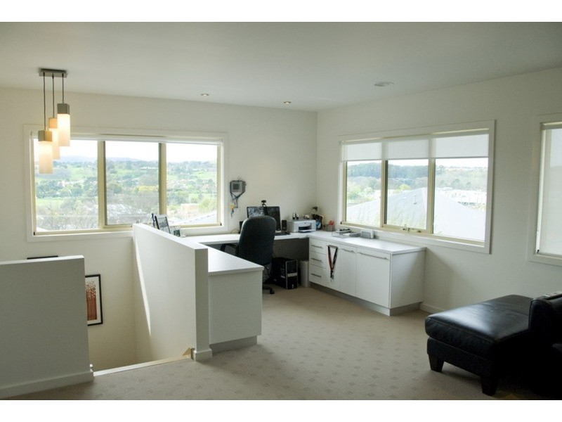 2/26 Stephen Street, Gisborne VIC 3437