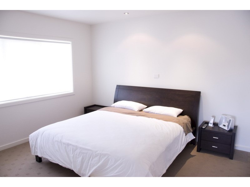 2/26 Stephen Street, Gisborne VIC 3437