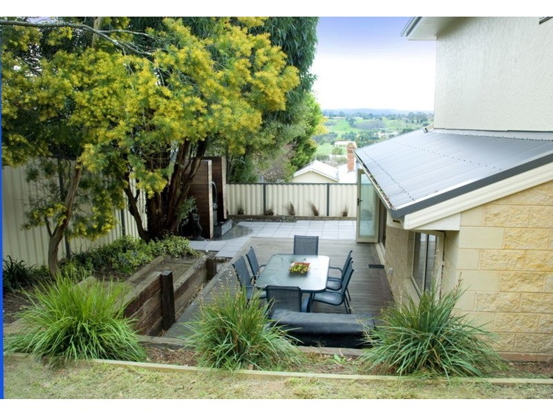 2/26 Stephen Street, Gisborne VIC 3437