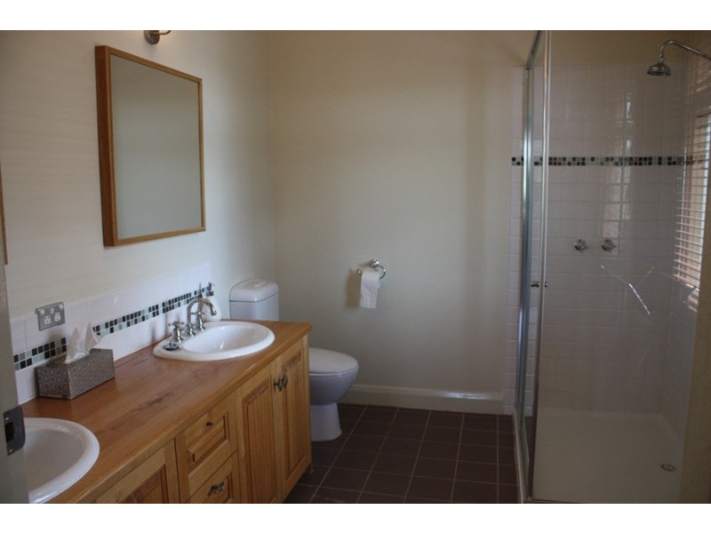 9 John Street, Sunbury VIC 3429