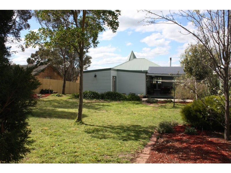 9 John Street, Sunbury VIC 3429