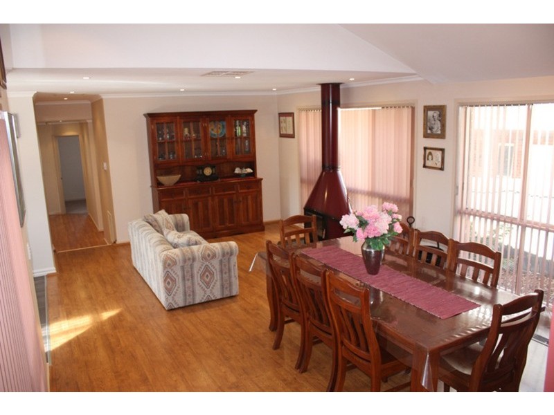 21 Dyson Drive, Sunbury VIC 3429