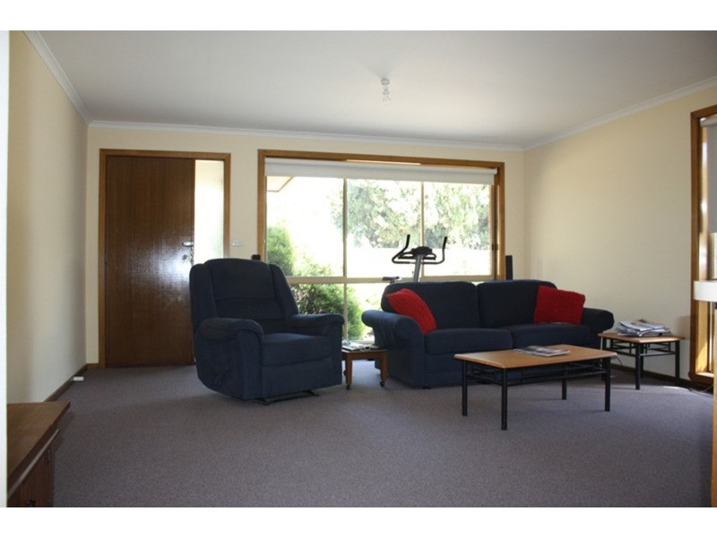 1/16 Horne Street, Sunbury VIC 3429