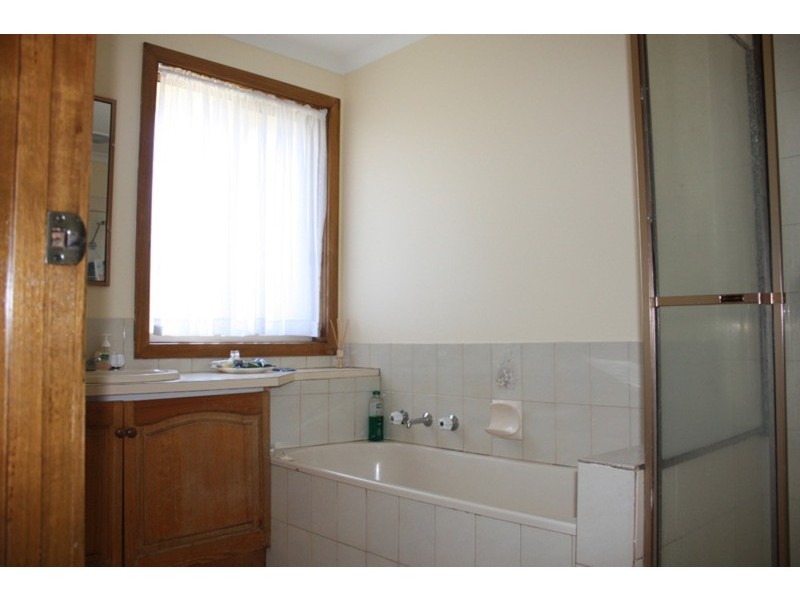 1/16 Horne Street, Sunbury VIC 3429