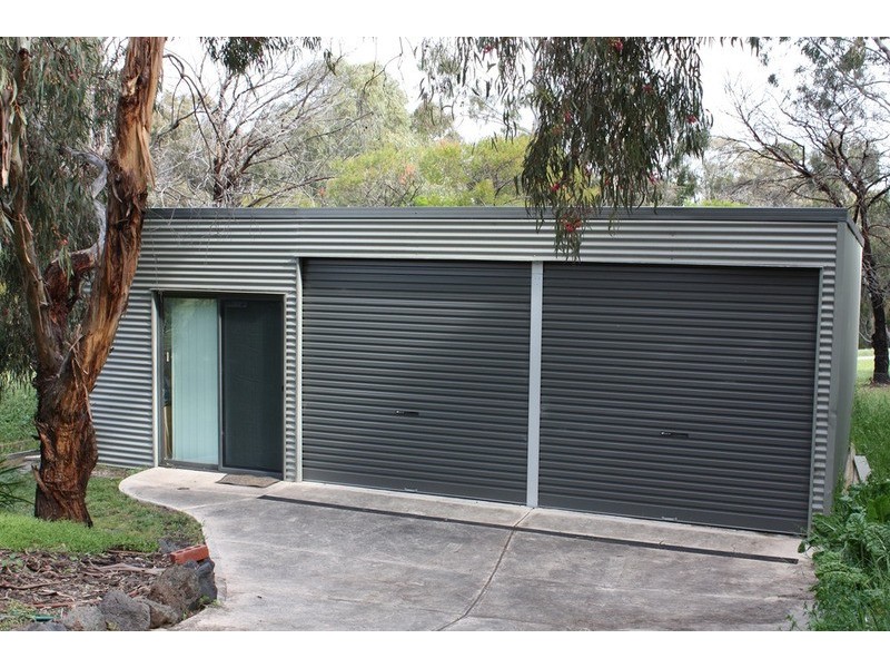 2 The Trump Close, Sunbury VIC 3429