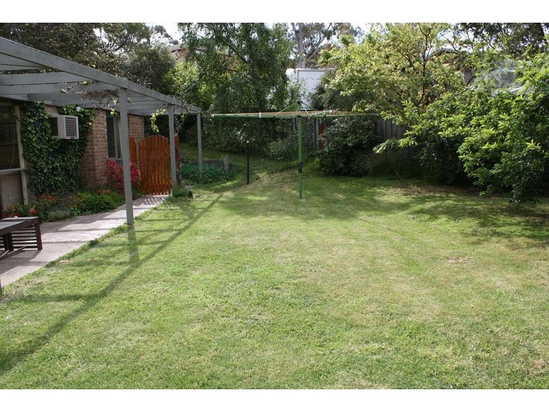 2 The Trump Close, Sunbury VIC 3429